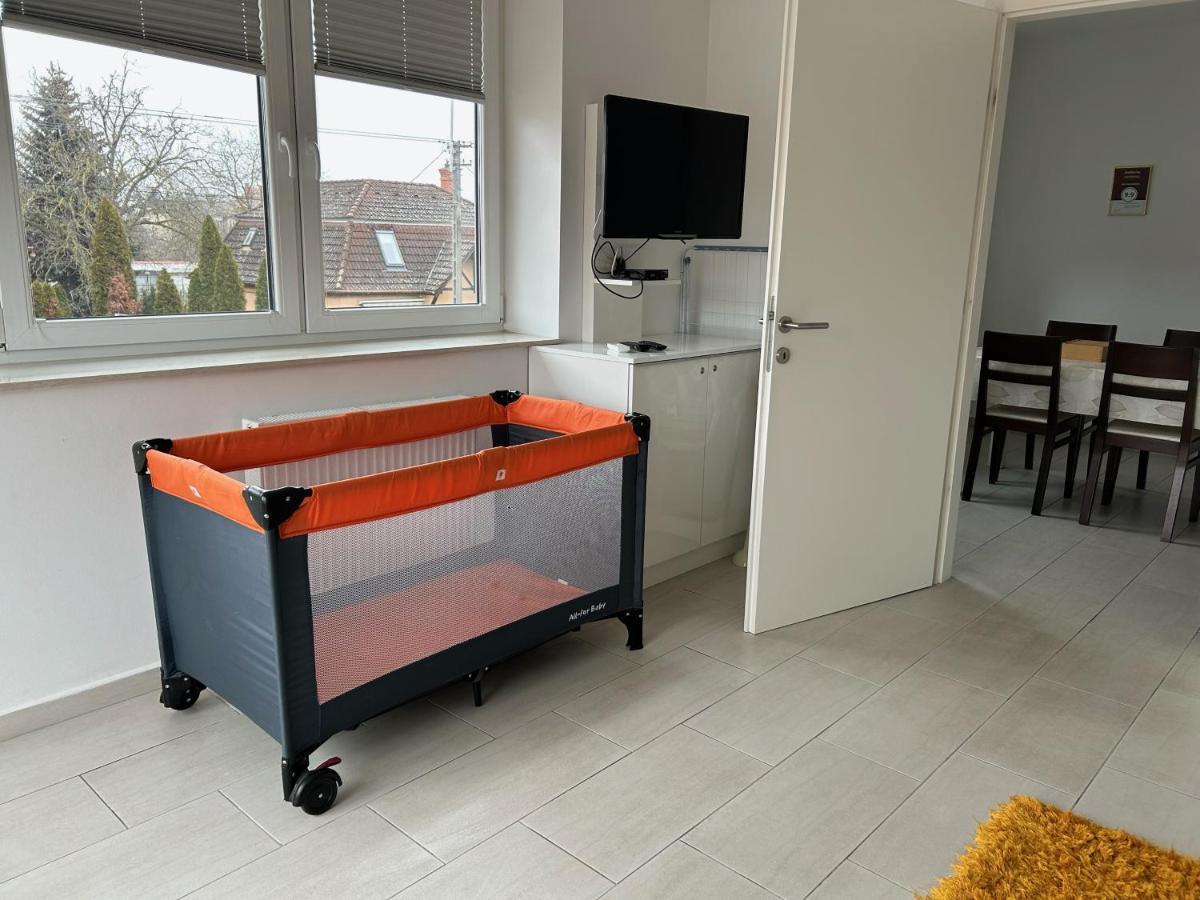 Azur Haz Viola Apartman Sárvár 外观 照片